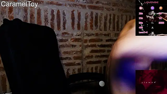CaramelToy live sex cam