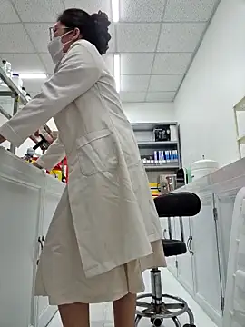 HinaLovely live sex cam