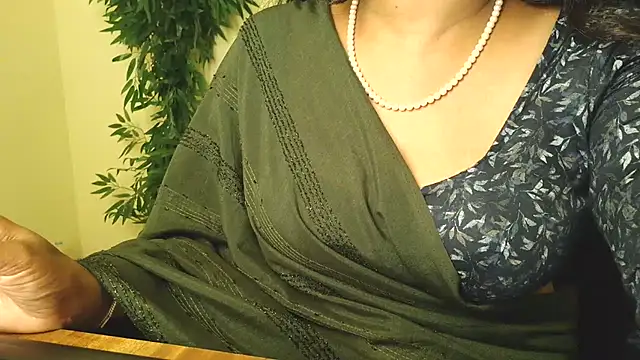 Mallu_Neelaanjanam's cam snapshot