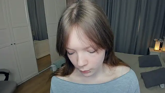 LavenderMitten's cam snapshot