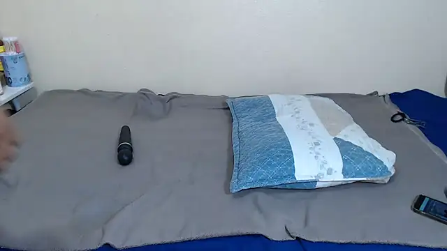 AfricanPopi's cam snapshot