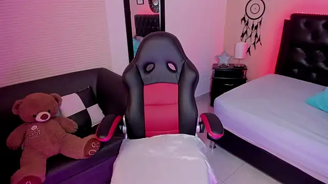 _Lilly_miller's cam snapshot