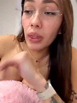 MichelleFerry_'s cam snapshot