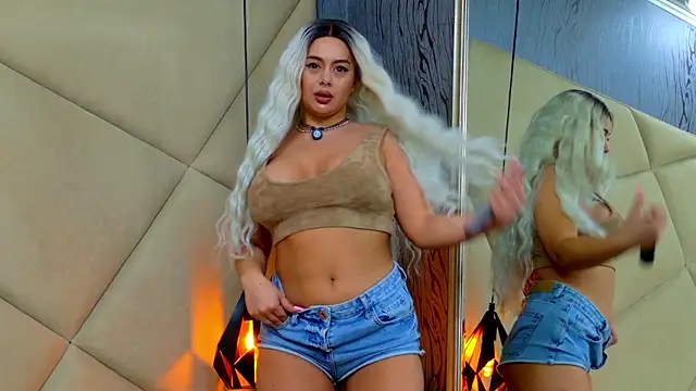 ChloeFrost live sex cam