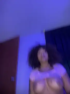 riri_brunnete live sex cam