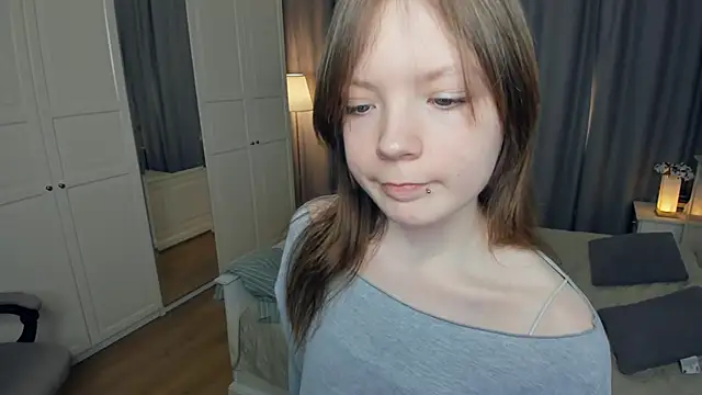 LavenderMitten's cam snapshot