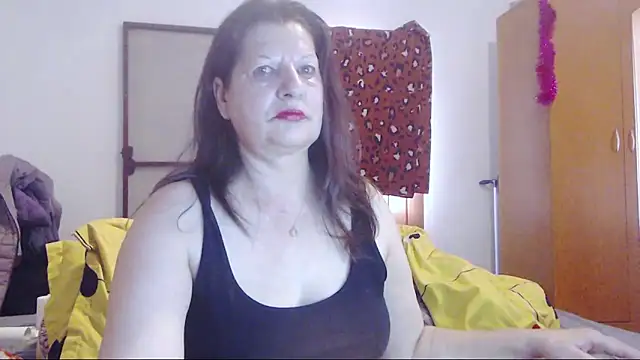 ExtasyMature live sex cam