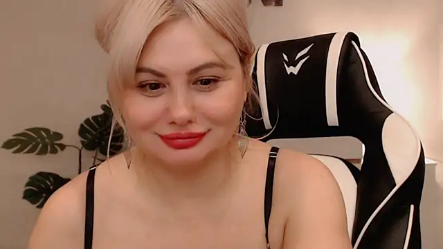 Lola_Richie live sex cam