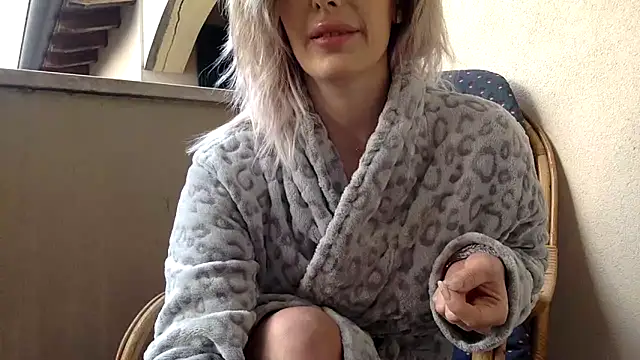 VelvetAngel2's cam snapshot