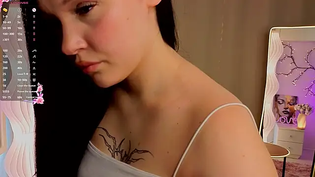 RoxannRunk live sex cam