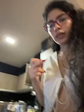 dani_bela's cam snapshot