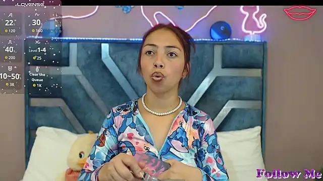 Roxan_Fox-'s cam snapshot