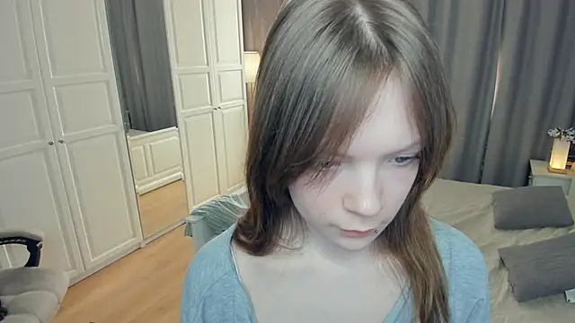 LavenderMitten's cam snapshot