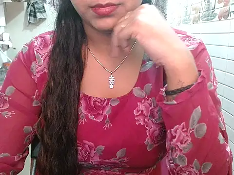 LovingPihu's cam snapshot