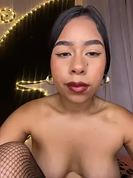 Katty_honey_'s cam snapshot