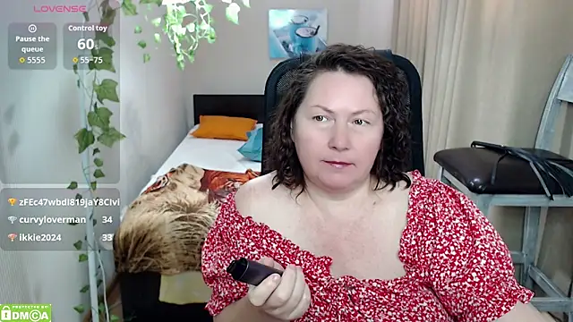 milf_hornys's cam snapshot