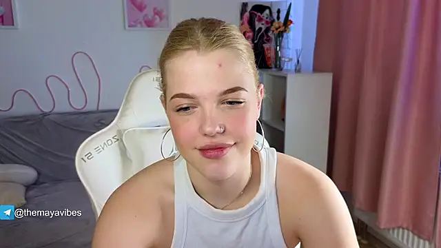 Maya_Rave live sex cam