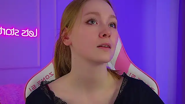 AgataFoxley's cam snapshot