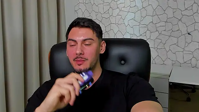 ClintMasters live sex cam