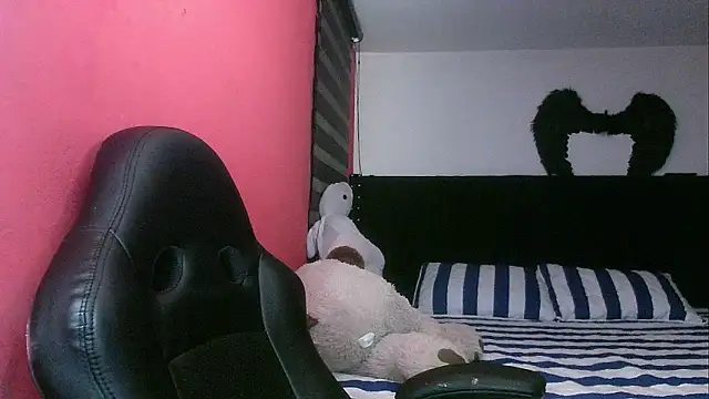 charlotedoll's cam snapshot