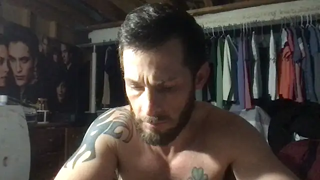 ARCHERTASTE live sex cam