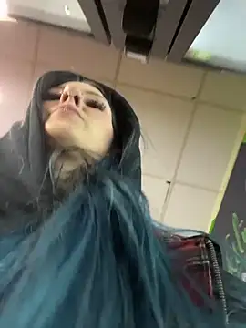 BlueVelvetBat live sex cam