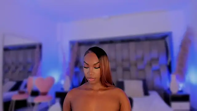 ChaynnaCooper live sex cam