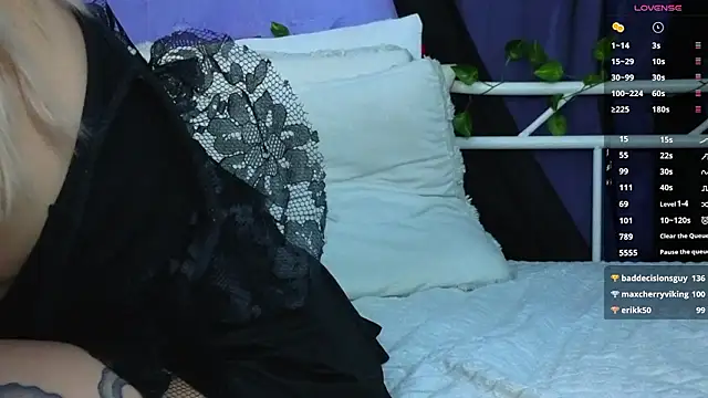 Scarlettsrorm live sex cam