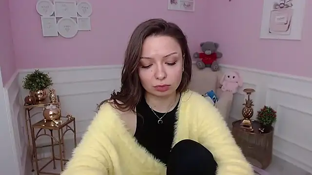 LucySkilar live sex cam