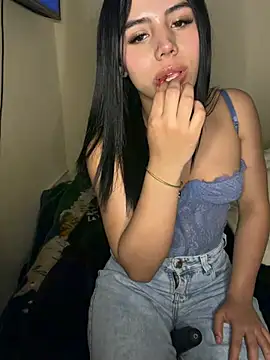 Laura-Khalifa live sex cam