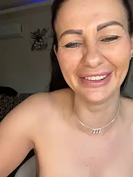 IRISWHITE17 live sex cam
