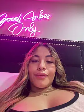 sexyyykloee live sex cam