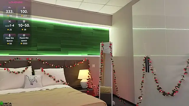 Rina_Red live sex cam