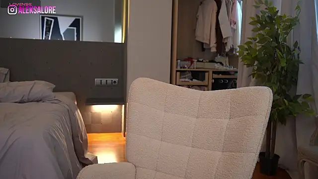 LexieLoree live sex cam