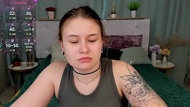 MilanaXHoney live sex cam