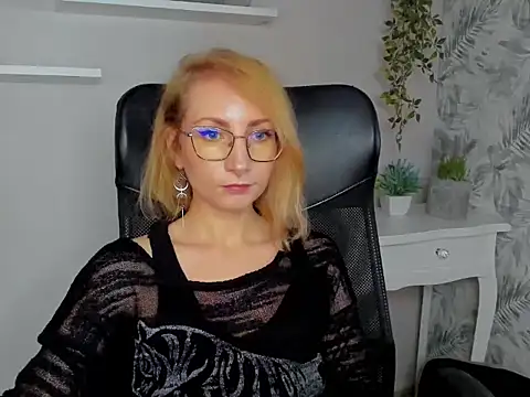 CinderellaMoon's cam snapshot