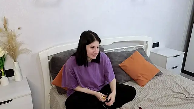 TwilaMode's cam snapshot