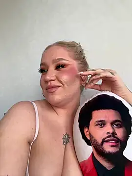 RollDollsi's cam snapshot