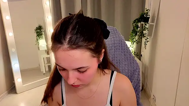 BellaThery's cam snapshot