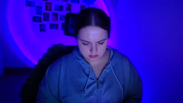 Kitty_Mia_Kitty's cam snapshot