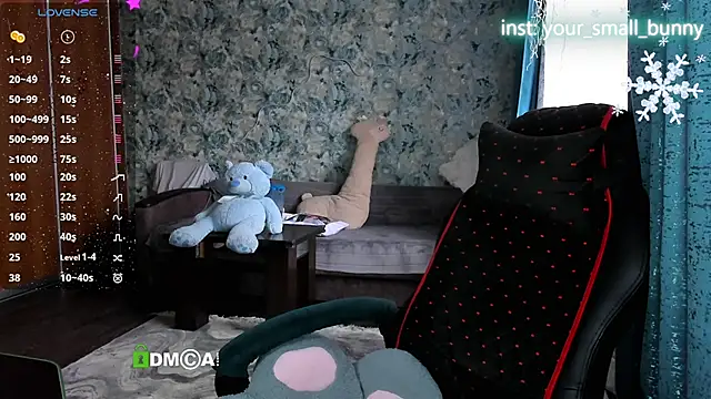 Your_small_bunny's cam snapshot