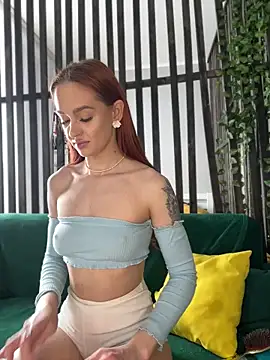 LittleFox___'s cam snapshot