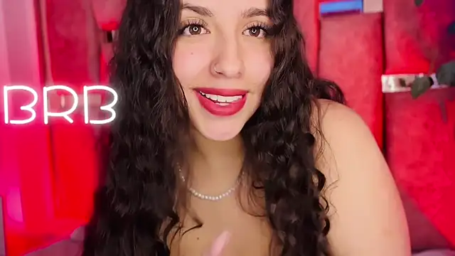 paulette_dupont's cam snapshot