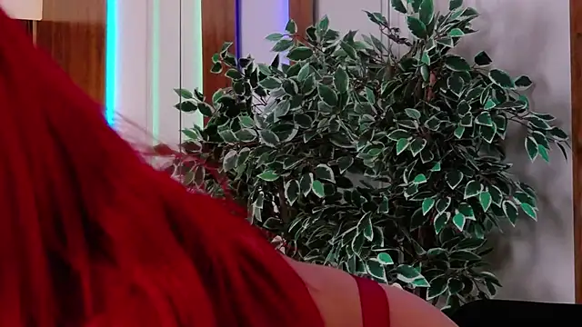 EmyHilton live sex cam