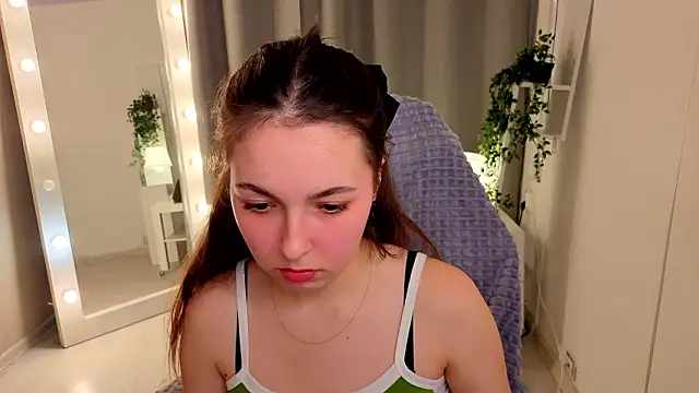 BellaThery's cam snapshot