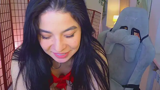 Erika_Moan_'s cam snapshot