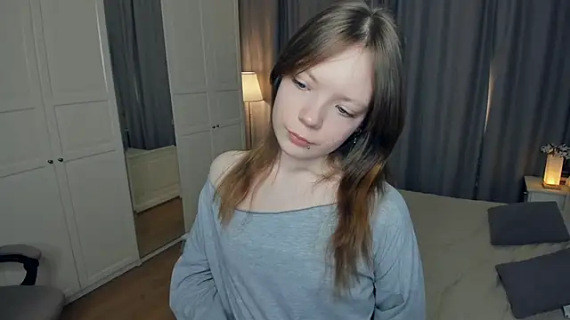 LavenderMitten's cam snapshot