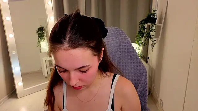 BellaThery's cam snapshot