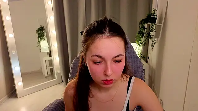 BellaThery's cam snapshot