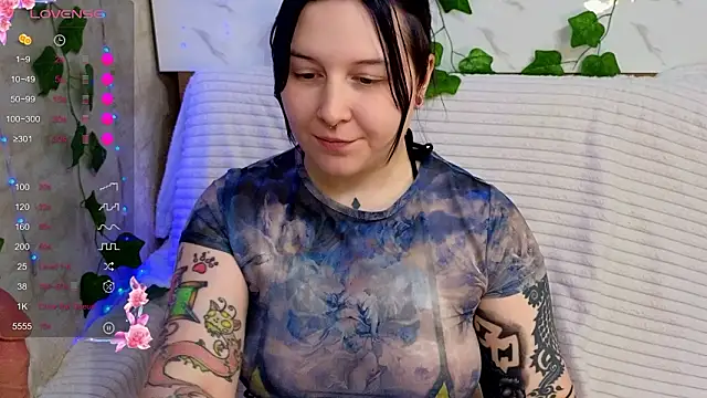 Belinda_Starlight's cam snapshot